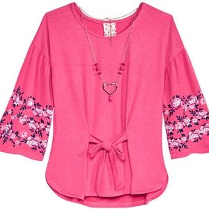 belle du jour, soft shirt, with cute necklace